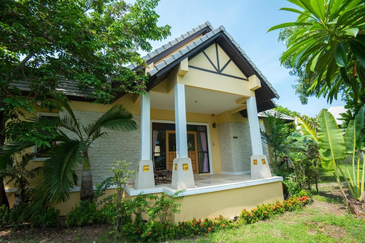 Baan Talay See Cream Resort ساموت سونكرام المظهر الخارجي الصورة